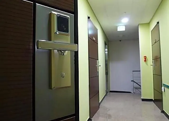 Cheonggye Haus Хостел Сеул