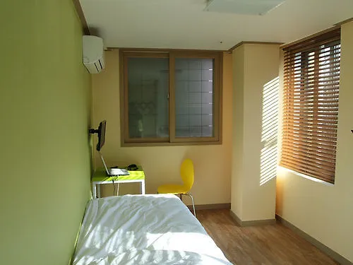 Cheonggye Haus Хостел *