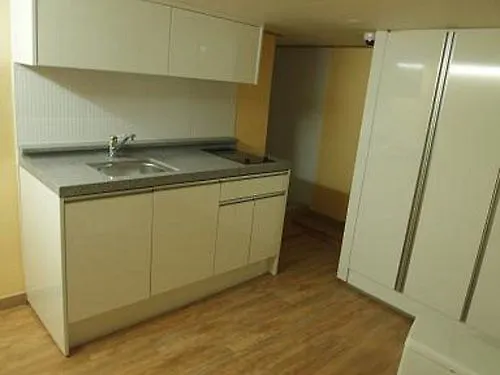 Cheonggye Haus Хостел Сеул
